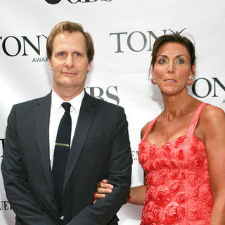 Jeff Daniels;Kathleen Treado; in 63rd Annual Tony Awards - Arrivals