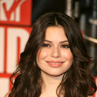 Miranda Cosgrove in 2009 MTV Video Music Awards - Arrivals