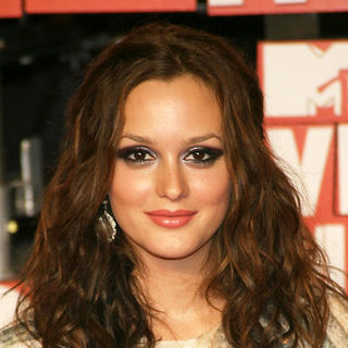 Leighton Meester; in 2009 MTV Video Music Awards - Arrivals