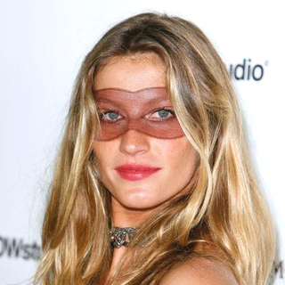 Gisele Bundchen; in Moet and Chandon Tribute to Nick Knight in London - Arrivals