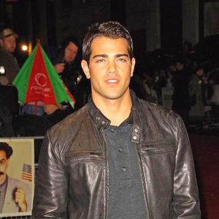 Jesse Metcalfe in Borat Movie Premiere in London - Arrivals