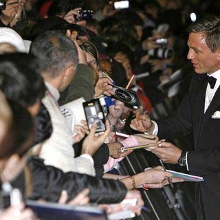 Daniel Craig; in Casino Royale World Premiere - Red Carpet