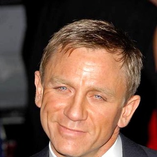 Daniel Craig; in Casino Royale World Premiere - Red Carpet