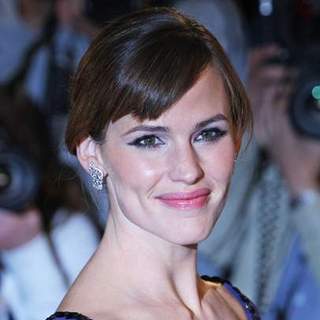 Jennifer Garner; in The Kingdom - London Movie Premiere - Arrivals