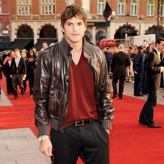 Ashton Kutcher; in "What Happens in Vegas..." London Premiere - Arrivals