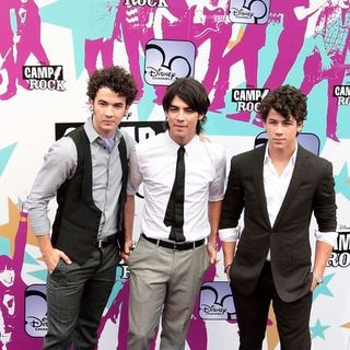 Jonas Brothers; in "Camp Rock" London Premiere - Arrivals