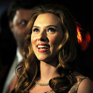 Scarlett Johansson in "The Spirit" London Premiere - Arrivals