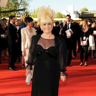 Barbara Windsor in British Academy Television Awards 2009 - Arrivals