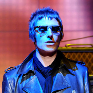 Oasis Guest on the Italian TV Talk Show "Che tempo che fa" in Milan on November 9, 2008
