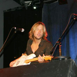 Keith Urban in Keith Urban's Max It Out For Meningitis
