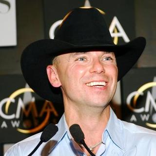 Kenny Chesney; in 38th Annual Country Music Awards Press Room