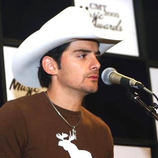 Brad Paisley; in 2005 CMT Music Awards