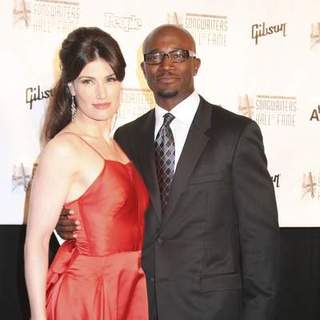 Taye Diggs;Idina Menzel; in 38th Annual Songwriters Hall of Fame Ceremony - Arrivals