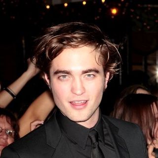 Robert Pattinson; in "Twilight" Los Angeles Premiere - Arrivals