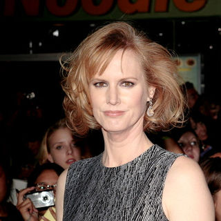 Melissa Rosenberg; in "Twilight" Los Angeles Premiere - Arrivals