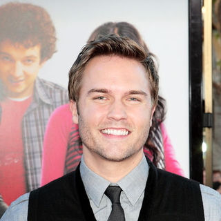 Scott Porter Pictures, Latest News, Videos.