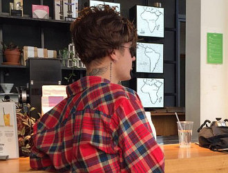 Justin Bieber Sports Ridiculous Disguise While Going Incognito in Amsterdam