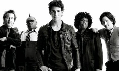Nick Jonas & The Administration