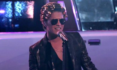 Video: Bruno Mars and Mark Ronson Perform 'Uptown Funk' on 'The Voice' Finale