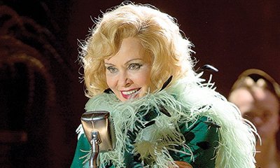 'American Horror Story: Freak Show' Finale Preview: Fallen Elsa