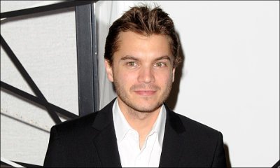 Emile Hirsch Is Charged With Assault for Choking Woman, Remains in Rehab