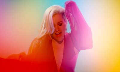 Kelly Clarkson Premieres Sweet 'Heartbeat Song' Music Video