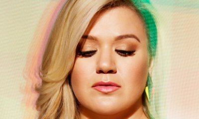 Kelly Clarkson Releases Another New Track 'Take You High'