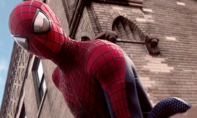Spider-Man Helps The Avengers During Battle of New York in Fanmade Video