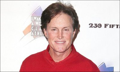 Bruce Jenner Is Still Wearing His Wedding Band