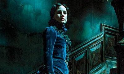 Stephen King Raves Over Guillermo del Toro's 'Crimson Peak'