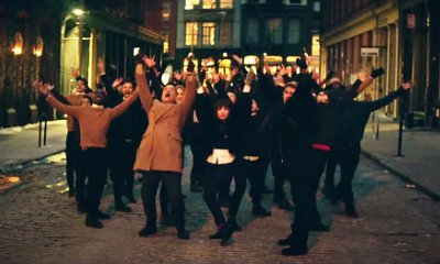 Tom Hanks Has Lots of Fun in Carly Rae Jepsen's 'I Really Like You' Music Video