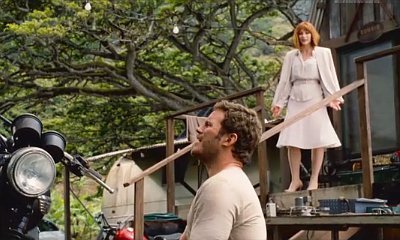 Chris Pratt and Bryce Dallas Howard Recall Bad First Date in 'Jurassic World' First Clip