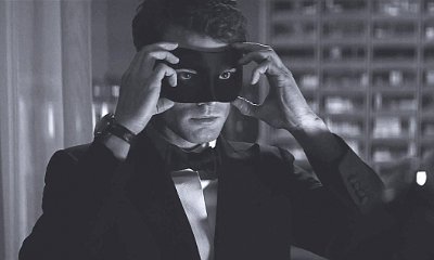 Jamie Dornan Puts on Mask in First 'Fifty Shades Darker' Picture