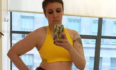 Lena Dunham Shares Workout Selfie, Says Exercise Helps With Her Anxiety