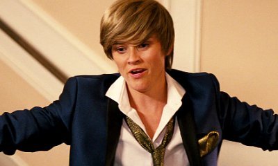Reese Witherspoon Channels Justin Bieber in 'Hot Pursuit' Trailer