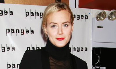 Taylor Schilling Feels Lucky Not Growing Up With Internet