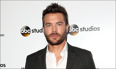 'HTGAWM' Star Charlie Weber Weds Fiancee in Secret Cabo Nuptials