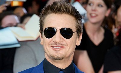 Jeremy Renner Crashes Strangers' Wedding in Houston