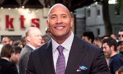 Dwayne 'The Rock' Johnson Breaks Selfie World Record at 'San Andreas' Premiere