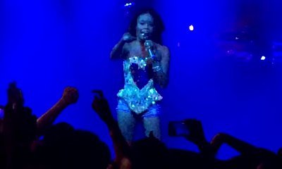 Video: Azealia Banks Halts New York Concert to Break Up Fight