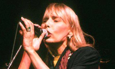 Joni Mitchell Unable to Speak After 'Traumatic Brain Injury'