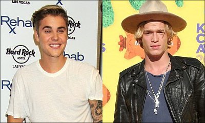 Video: Justin Bieber and Cody Simpson Play Impromptu Duet at West Hollywood Restaurant