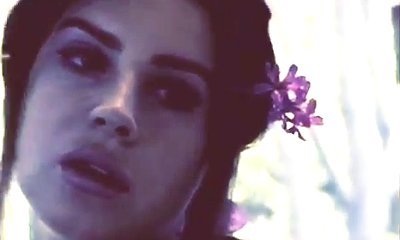 Lana Del Rey Previews 'Honeymoon' Off New Album