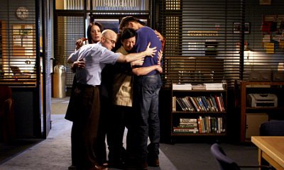 Joel McHale Backtracks Statement on 'Community' Cancellation
