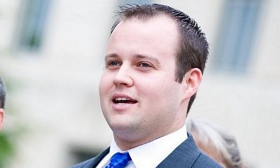 Josh Duggar Checks Into Rehab After Cheating Scandal