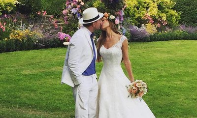 Pictures of Guy Ritchie and Jacqui Ainsley's Wedding Arrive