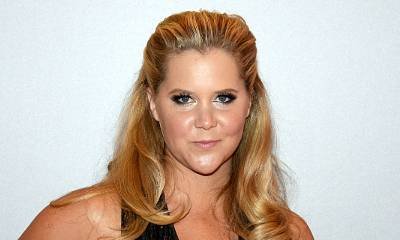 Amy Schumer to Release Memoir in 2016