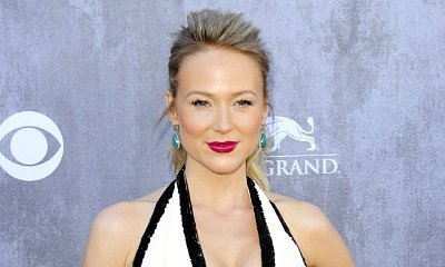 Singer Jewel Recalls Sexual Harassment at Age 8