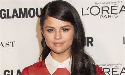 Selena Gomez Gets Cozy With New Man Samuel Krost