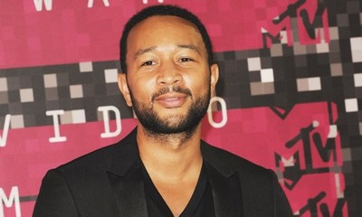 John Legend to Produce Off-Broadway Comedy '3 Mics'